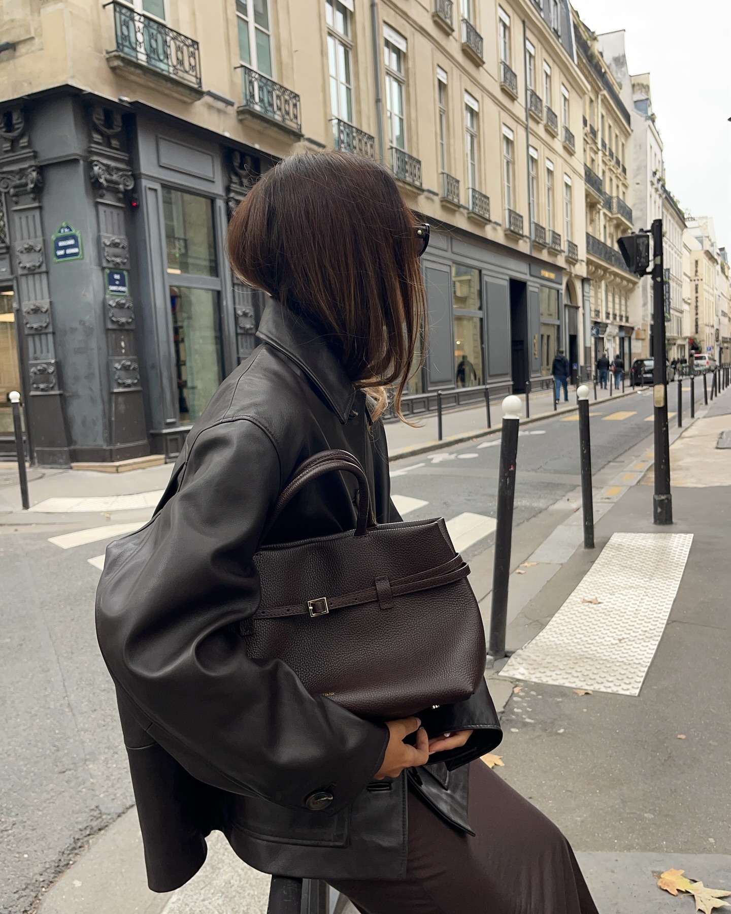 더로우 마고백의 라이벌🔥
미니멀 룩에 찰떡인 마누 아틀리에 르 캄봉35👜 이미지4