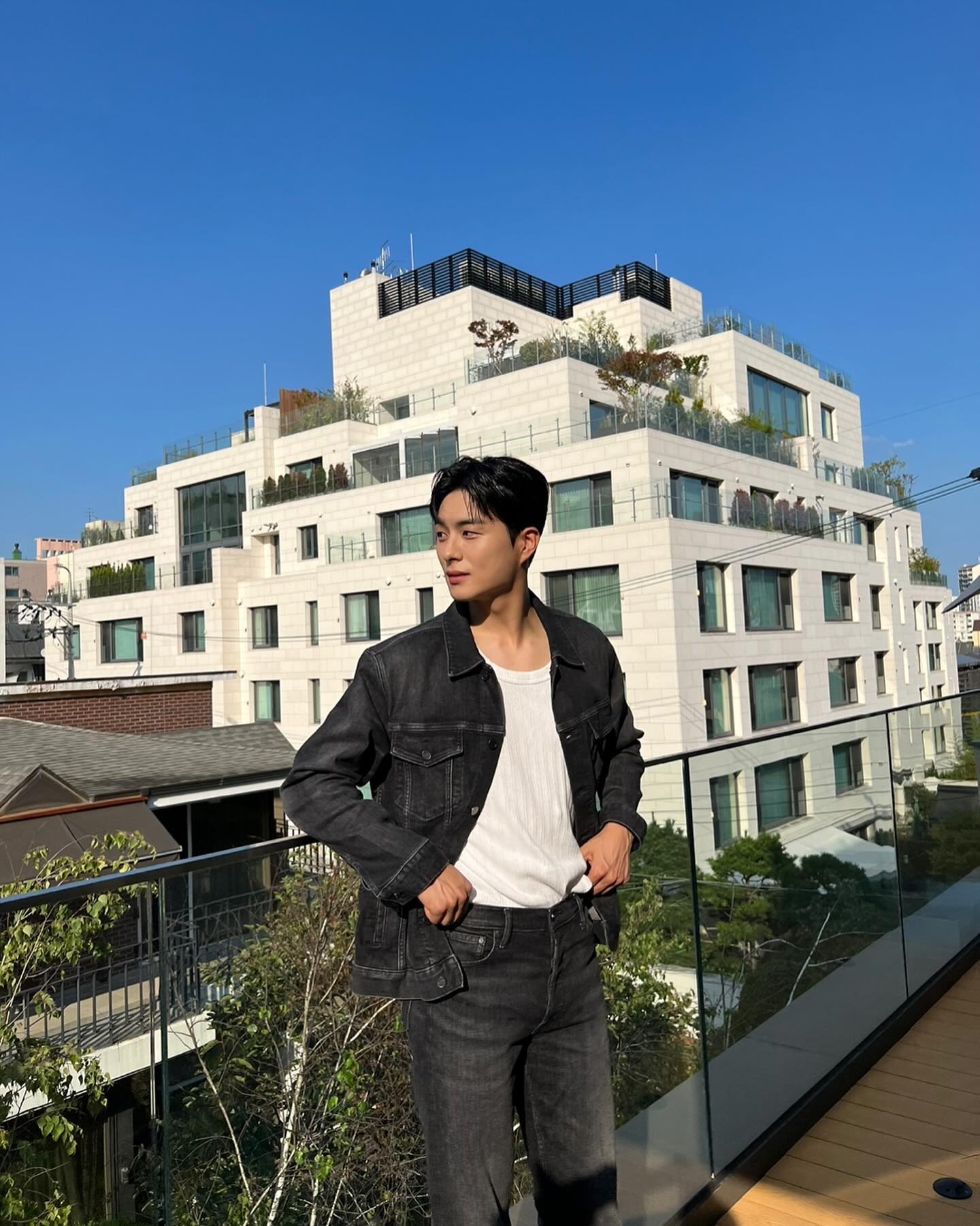 간단하게 흑청셋업으로🐜 이미지4