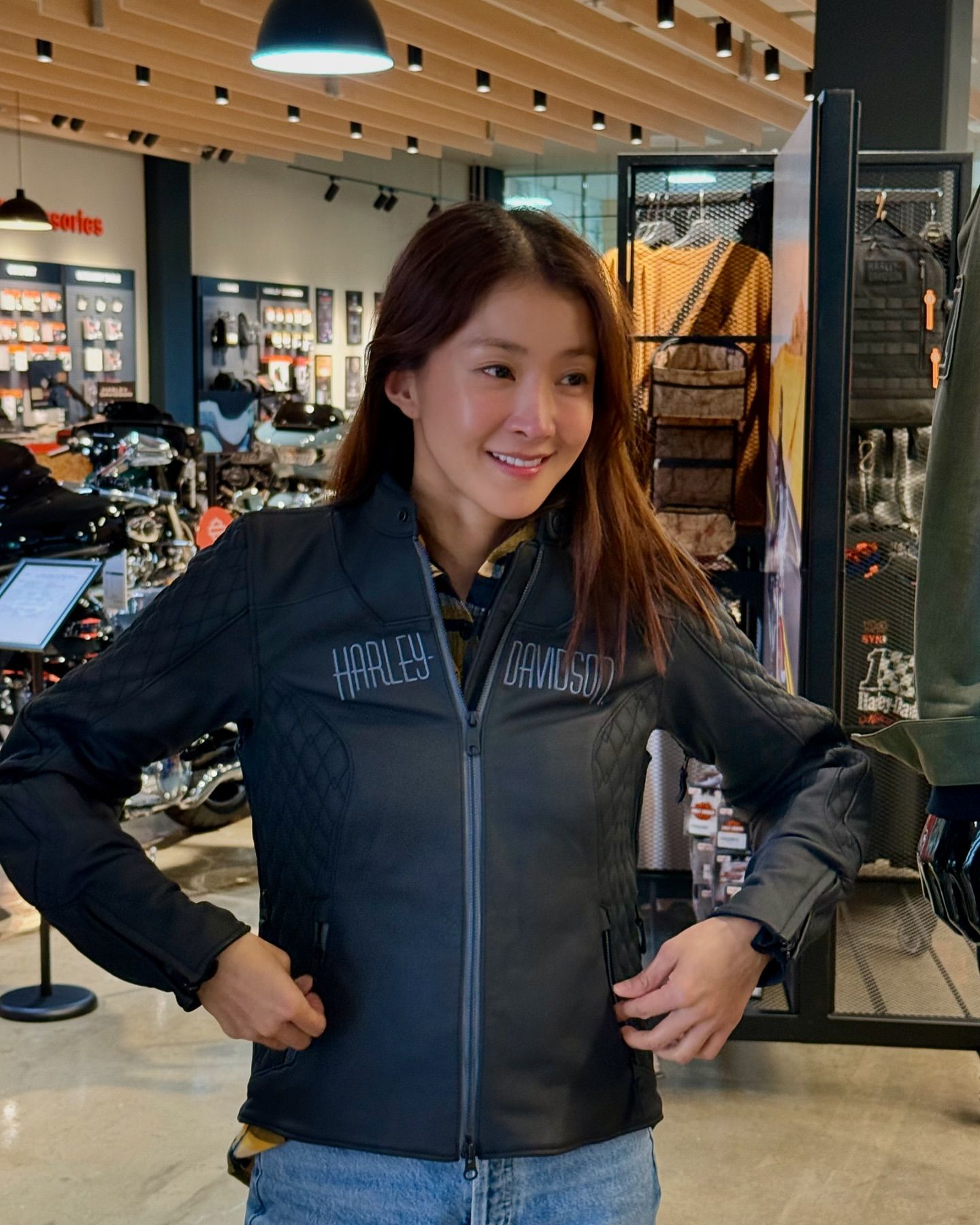할리 데이비슨 옷부터 바이크까지🏍️ 멋져요 시영언니🥰 이미지