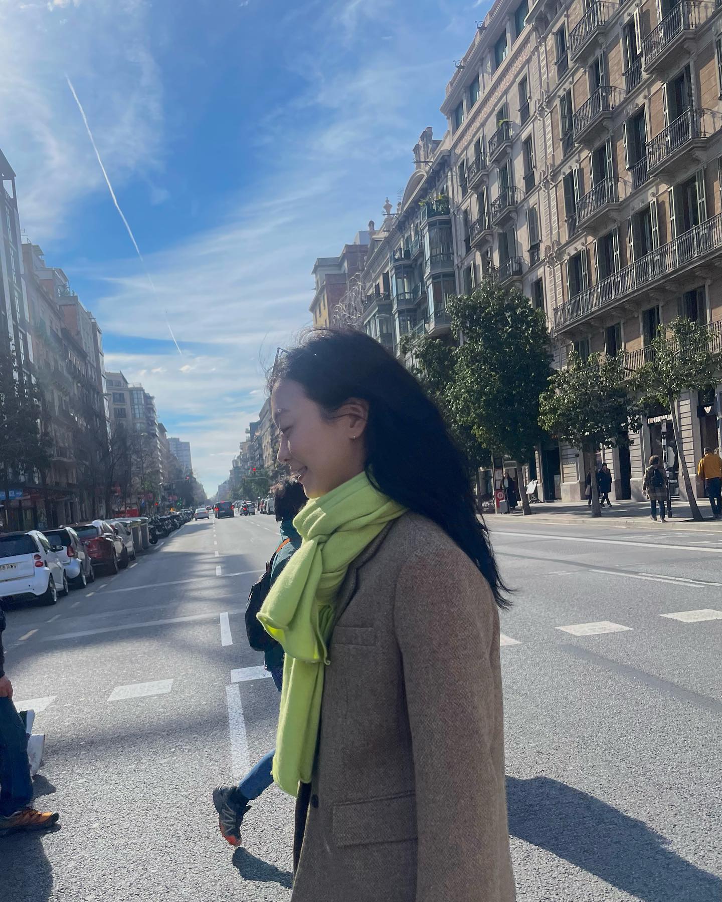 간절기엔 김다미처럼 다양하게✨
니트부터 자켓까지! 간절기에만 입을 수 있는 코디 모음🤎 이미지2