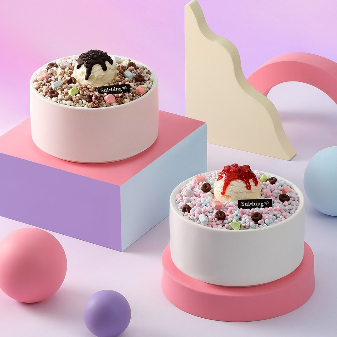 설빙표 구슬아이스크림 출시🍧

디저트 카페 설빙에서 구슬 설빙을 출시했습니다. 바삭마시멜로우와 초코링 등 풍성한 토핑이 더해진 솜사탕 맛 ‘스윗캔디구슬설빙’과 부드럽고 진한 초코맛을 느낄 수 있는 ‘초코바닐라구슬설빙’ 2가지인데요. 가격은 모두 13,900원입니다. 이미지