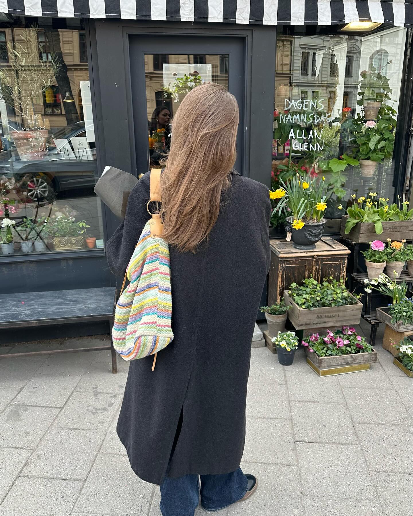지금부터 코트 눈치싸움 시작🧥🖤 이미지