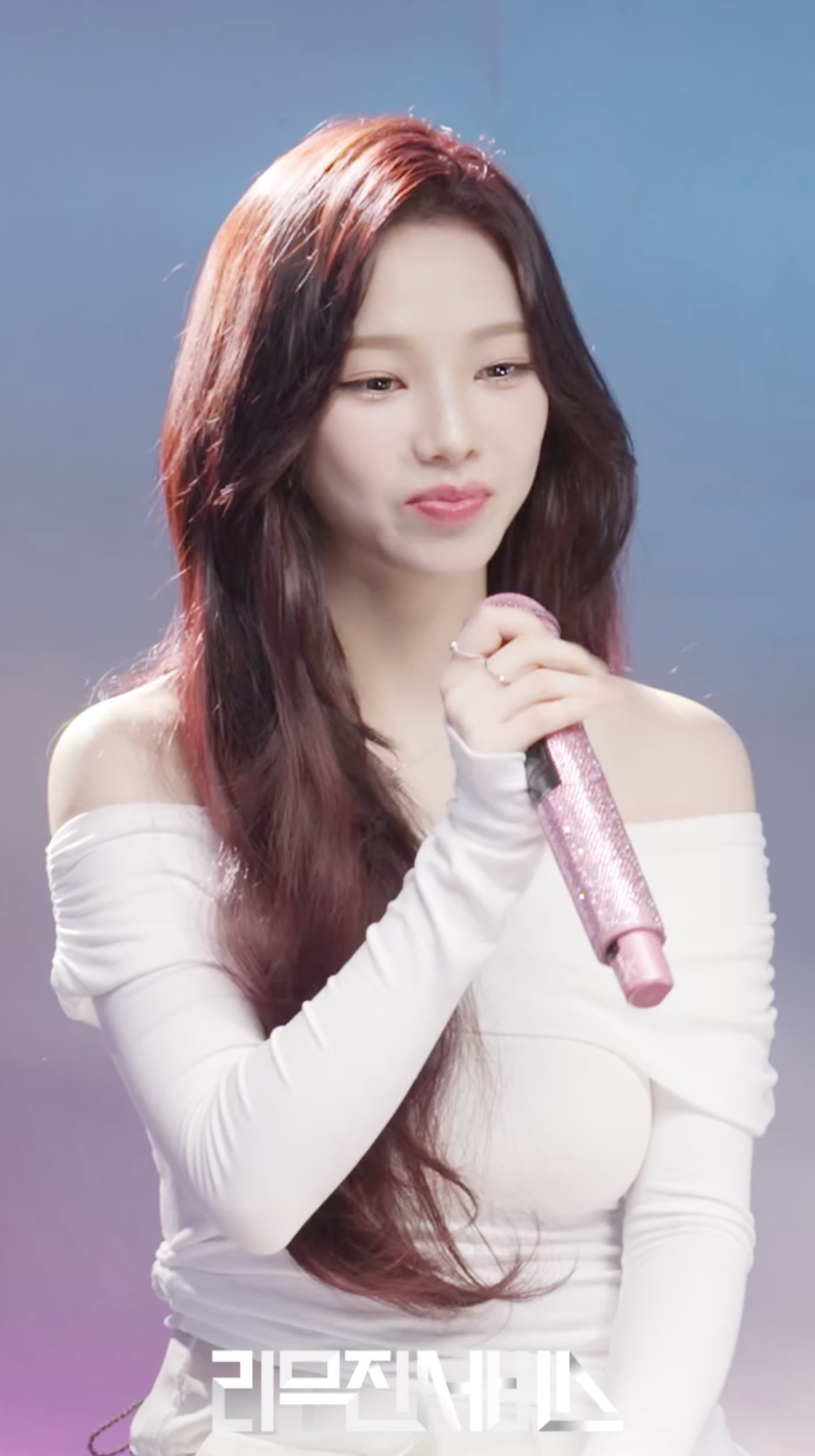 귤락 라이브 듣는 난 '쾌락'🤟🏻
벌써부터 기대되는 리무진 서비스🖤@카리나 이미지
