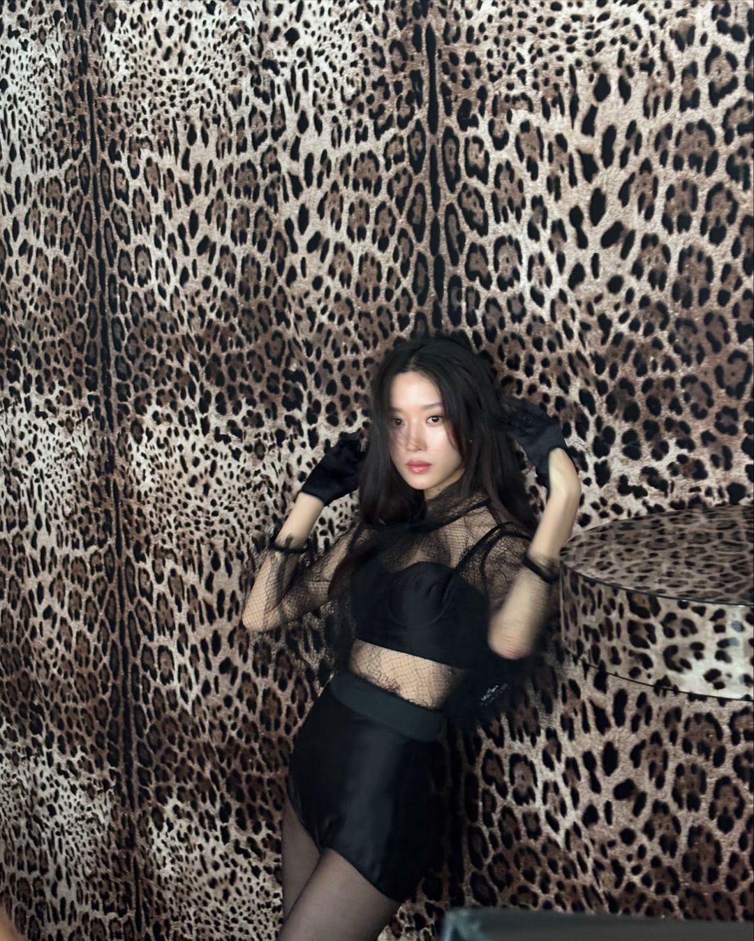 화려한 패턴도 찰떡✨🖤문가영
문가영 미모에 가려지는 화려한 패턴들🐆🏁❤️ 이미지