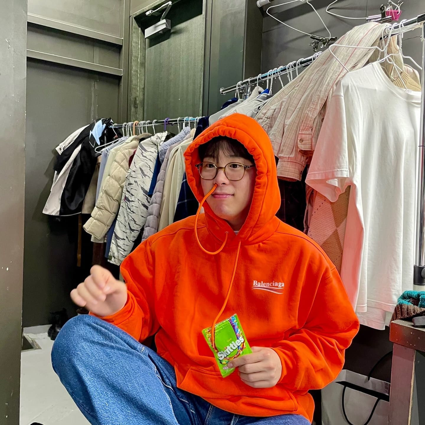 컬러 포인트 확실한 후드로🎨 이미지