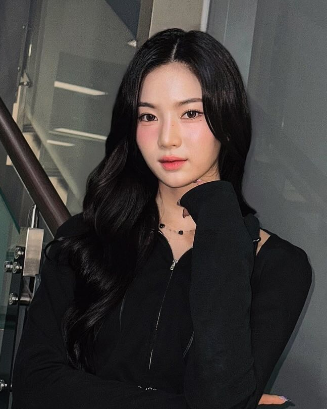 요즘 대세🐱🖤​확신의 고양이상
블랙 컬러로 도도한 매력을 더 돋보이게✨ 이미지6