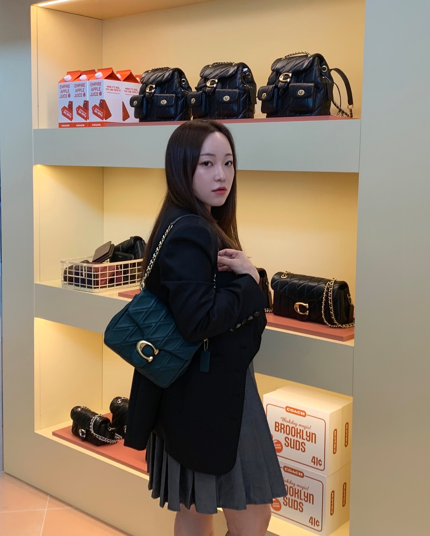 젠지들 잇백🗽👜코치 뉴욕시리즈
뉴욕 명소 오마주로 핫한🤍❤️젠지 감성 가을백 스타일링 #광고​ 이미지4