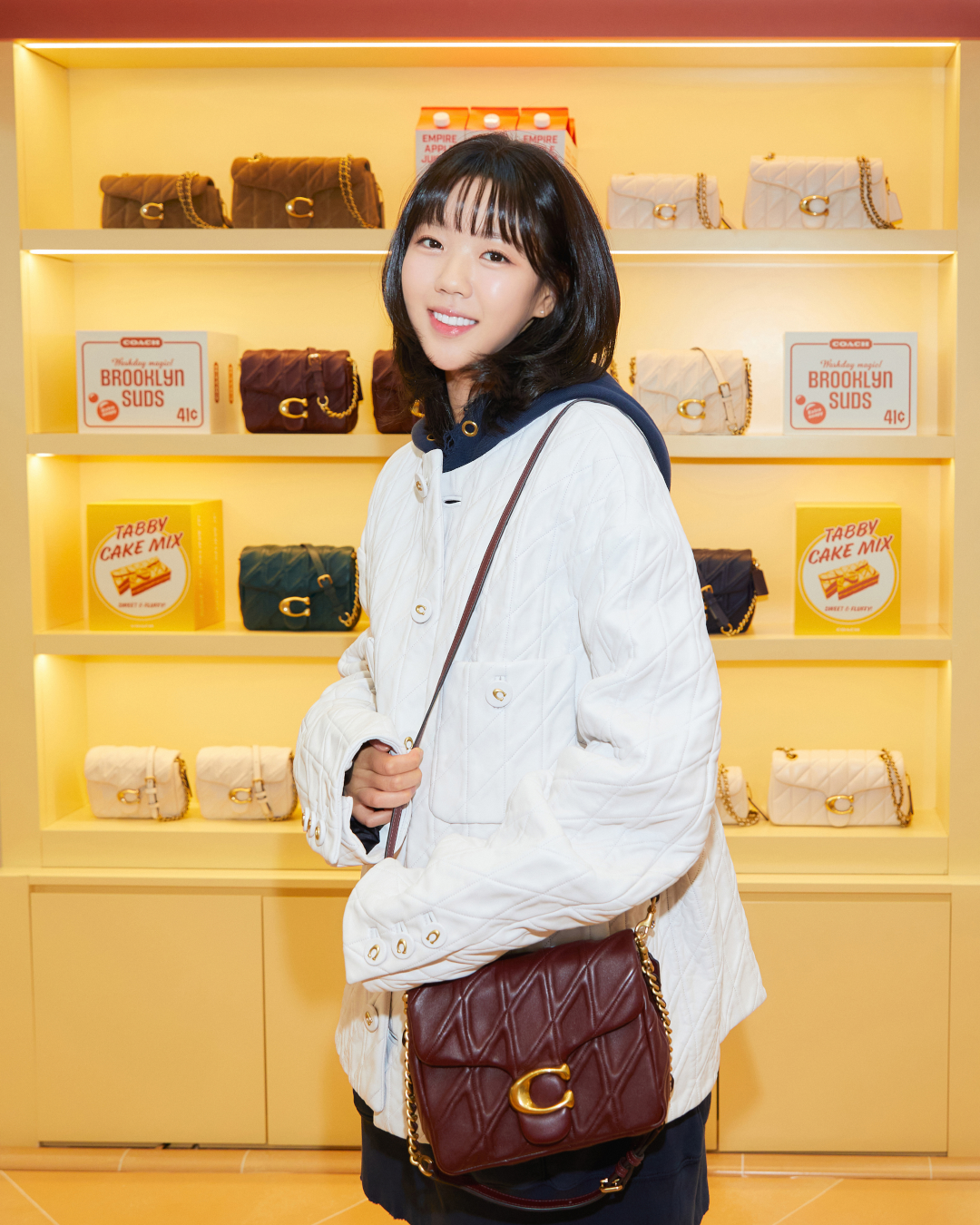 젠지들 잇백🗽👜코치 뉴욕시리즈
뉴욕 명소 오마주로 핫한🤍❤️젠지 감성 가을백 스타일링 #광고​ 이미지2