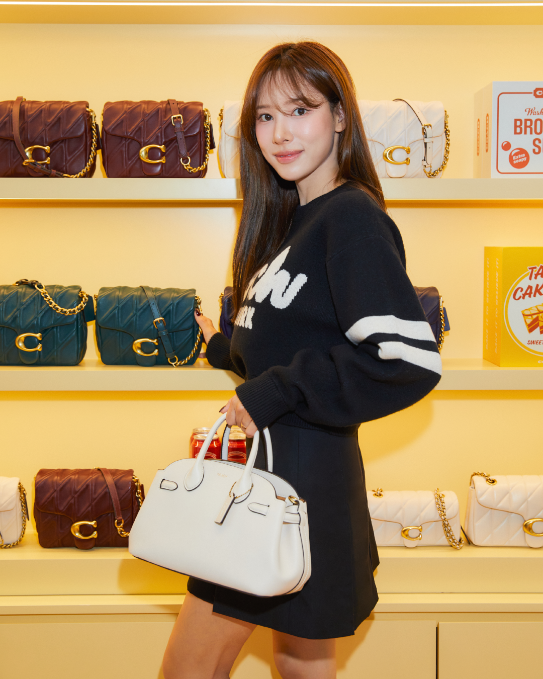 젠지들 잇백🗽👜코치 뉴욕시리즈
뉴욕 명소 오마주로 핫한🤍❤️젠지 감성 가을백 스타일링 #광고​ 이미지