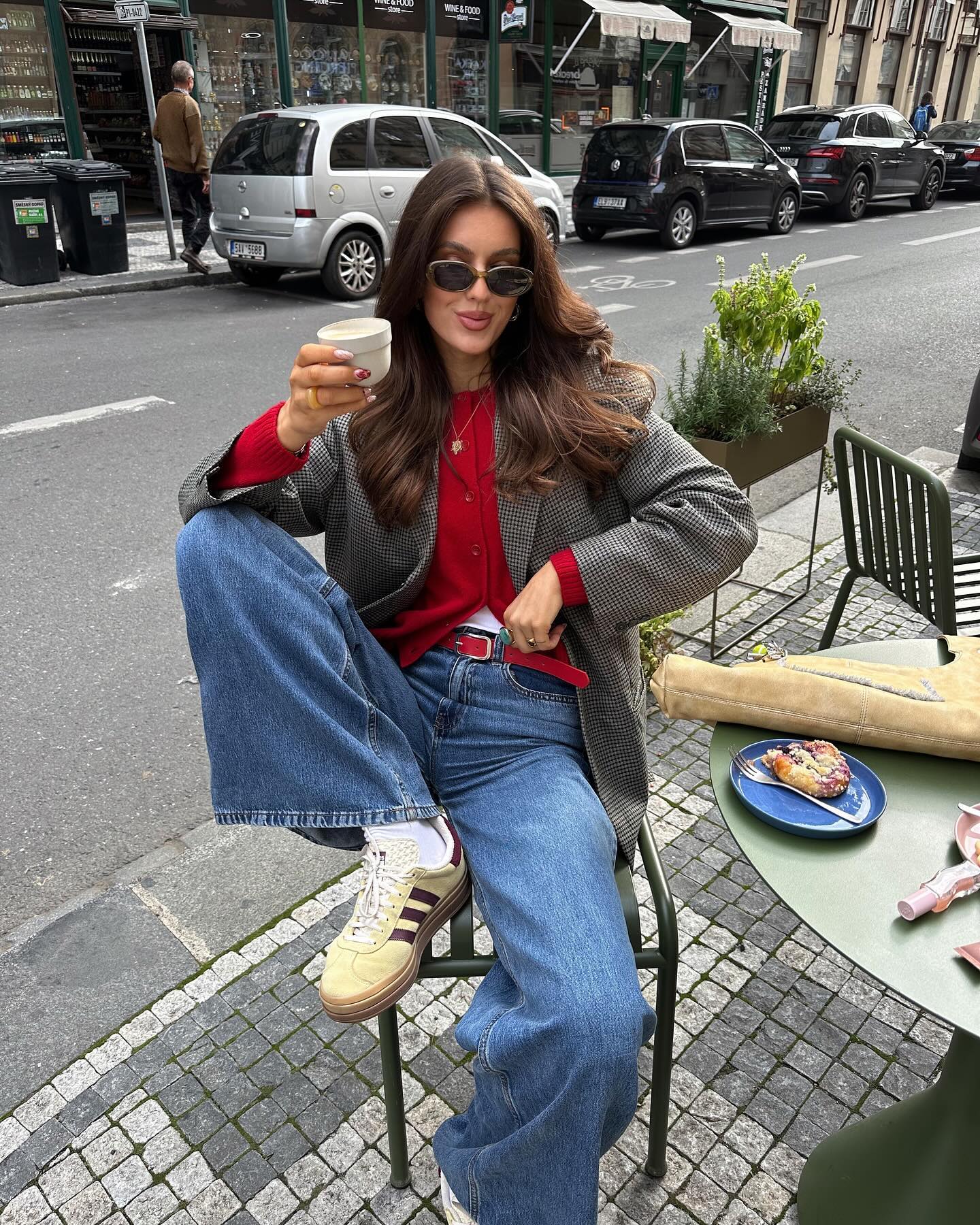 레드 가디건으로 포인트 어때🧶❤️ 이미지6