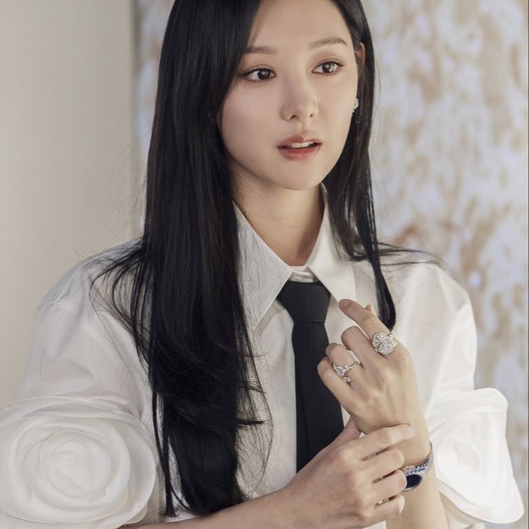 셀럽들의 넥타이 코디👔아빠 거 하나 슬쩍 빌려볼까?🖤 이미지