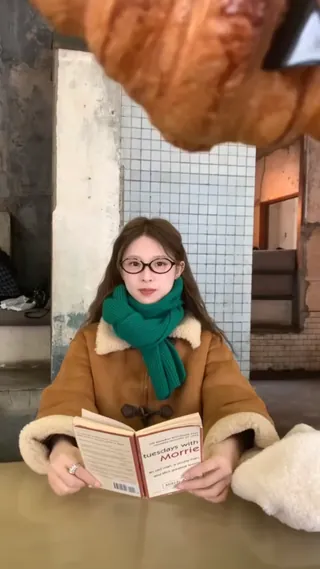 만나면 먹기만 하는 우리🐽🍽️귀엽게 릴스로 남겨보자📸 이미지
