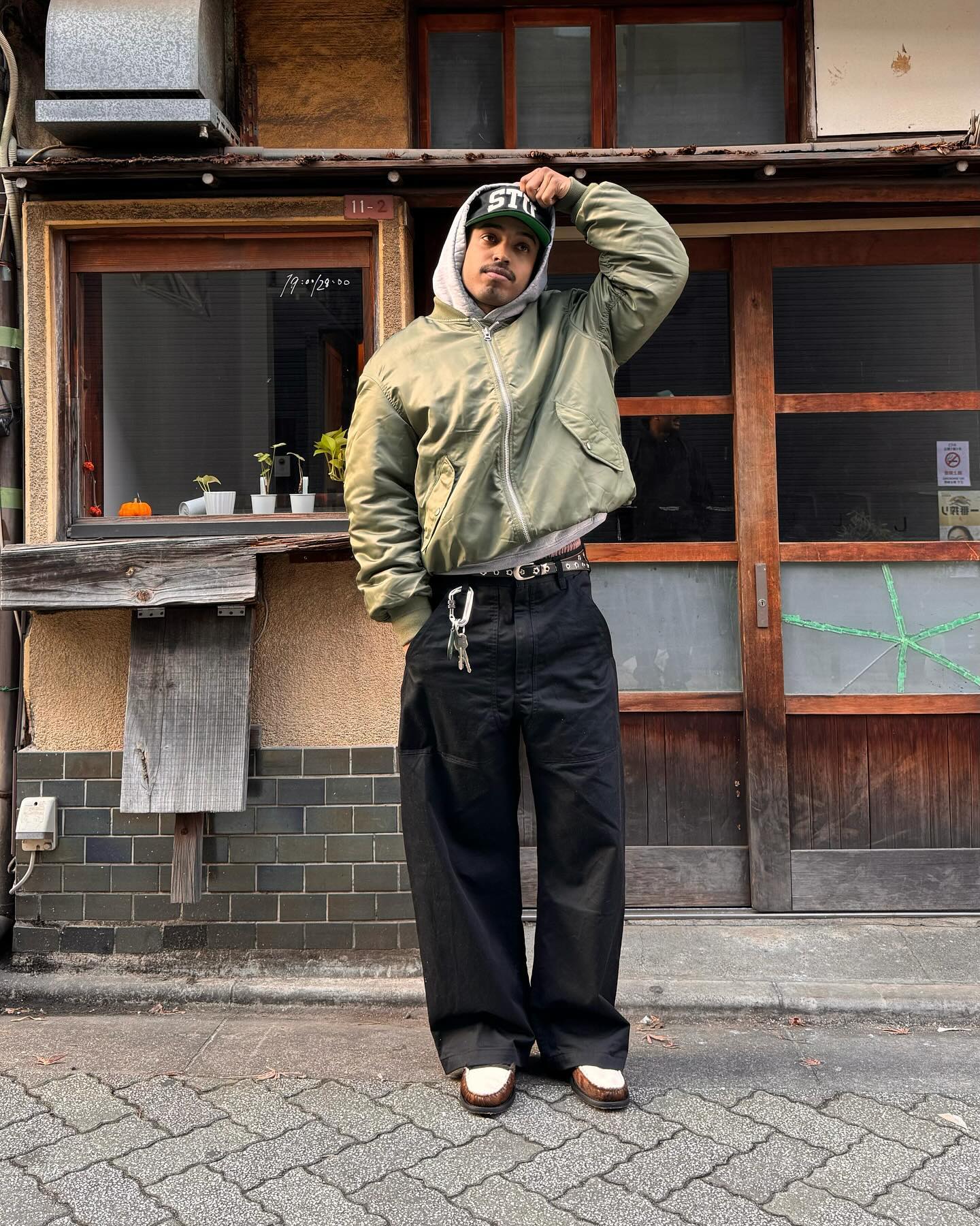 회색후드는 와이드한 바지랑🦈 이미지7