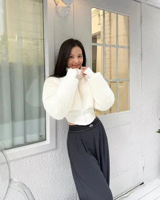 내 겨울 추구미🤍🖤alo 지수
퓨어한 지수 분위기랑 찰떡인 알로 요가, 드디어 내년 초 도산공원 1호점 오픈 예정🏃🏻♀️ 이미지