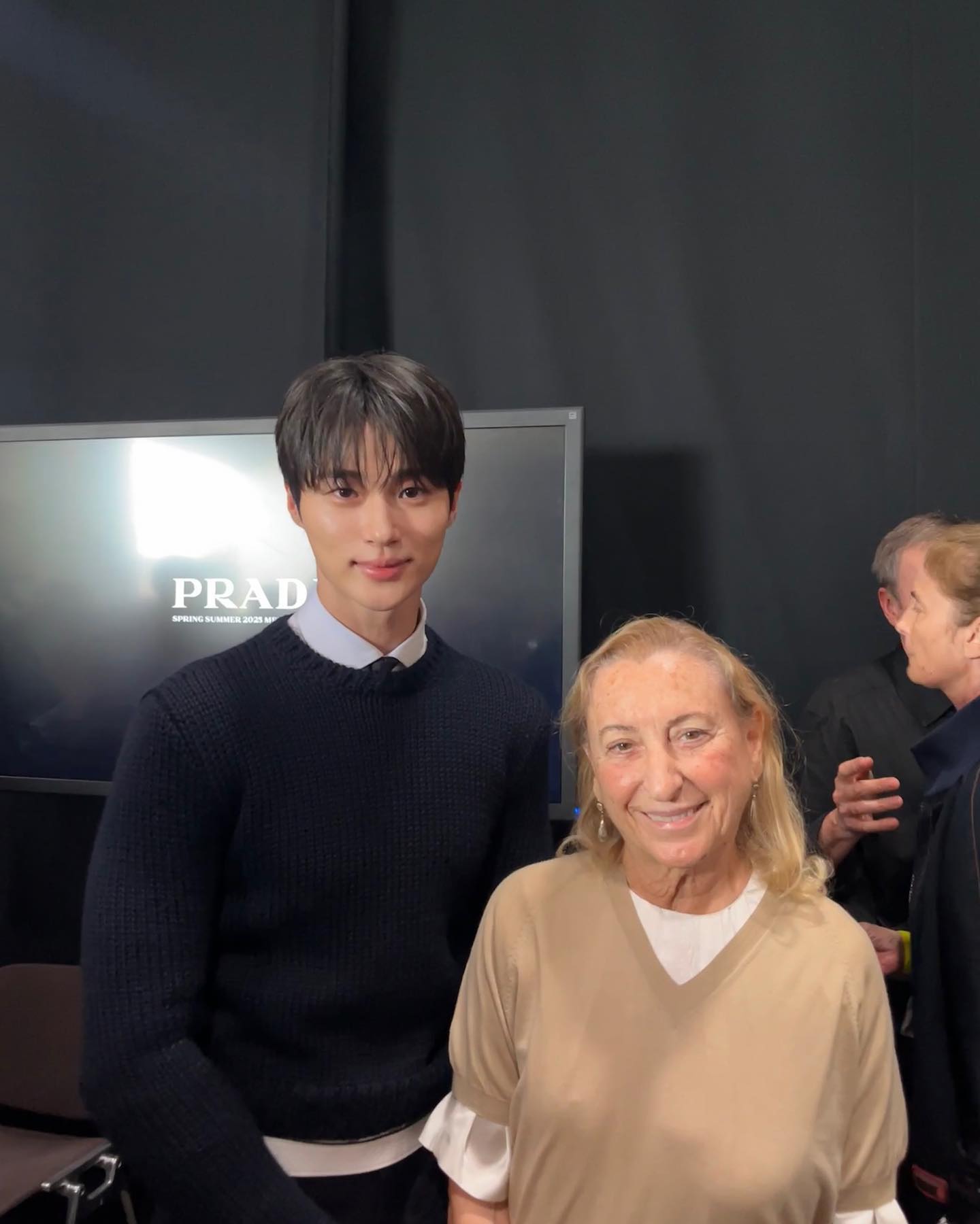 연관 토픽 이미지