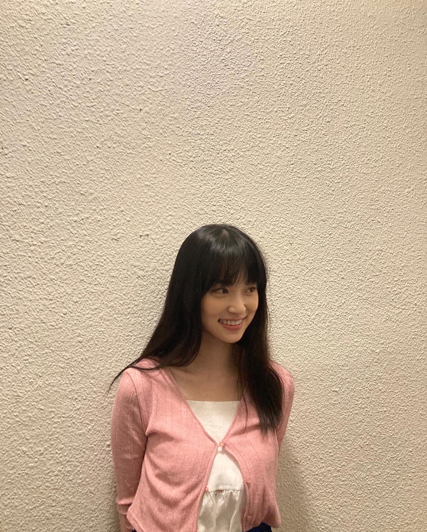 서늘한 날씨엔 서늘한 흑발로🖤 이미지