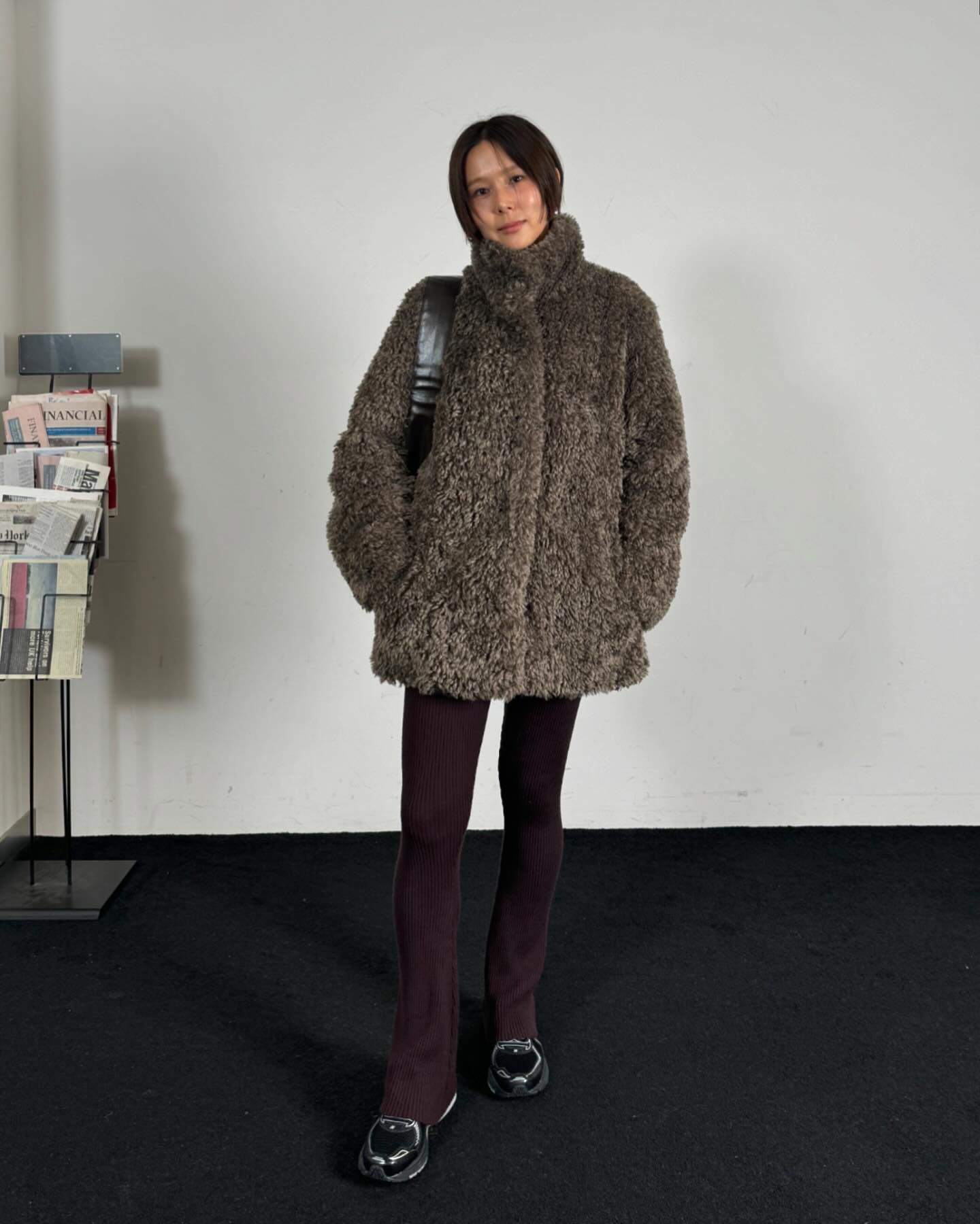 복슬복슬 끝판왕🤍🤎퍼 자켓
떨어지는 기온엔 북금곰으로 변신하기🐻‍❄️ 이미지