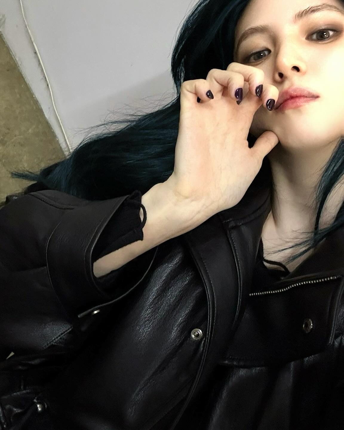 샵 가기 전 참고💅셀럽 원톤 네일 이미지