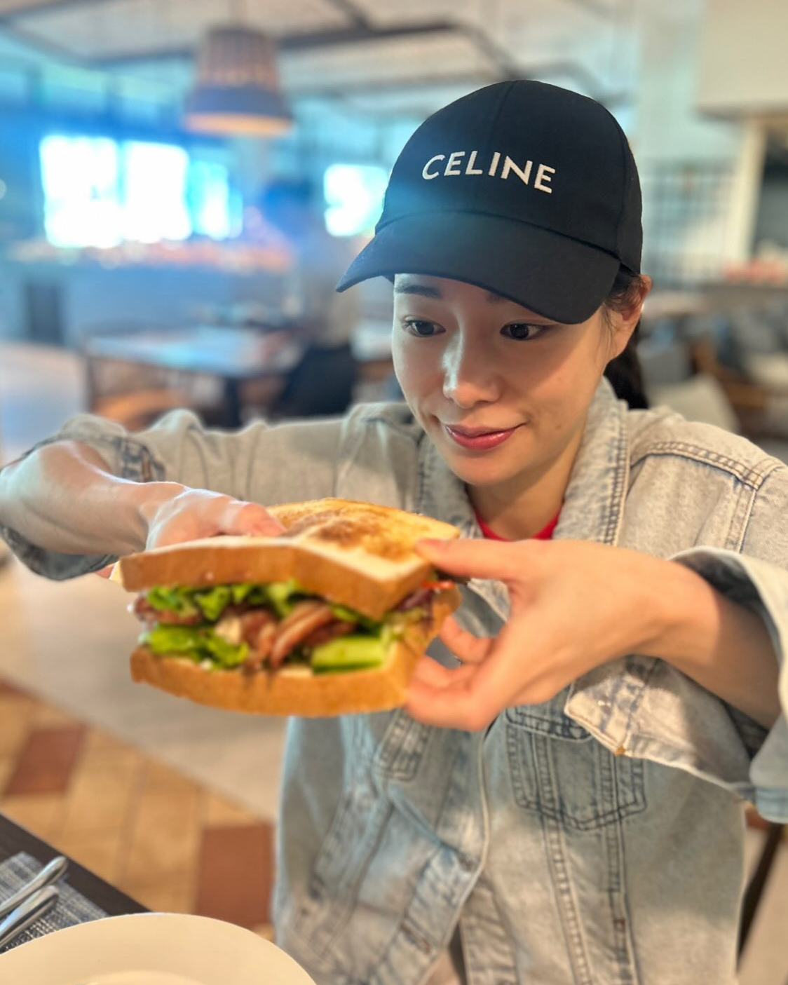 느좋 여친짤은 음식과 함께🥪✌🏻 이미지3