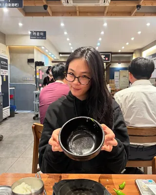 느좋 여친짤은 음식과 함께🥪✌🏻 이미지