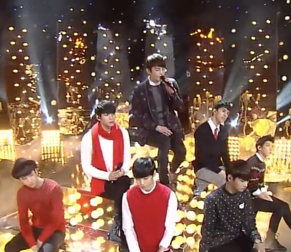 캐롤은 뭐니뭐니해도 K-캐롤🎶🎄
지금부터 플리에 꽉 채워질 캐롤 리스트❤️@어떤거 들어?

1. 겨울 고백 - 성시경, 박효신, 서인국, VIXX(빅스), 여동생

2. Happy Together 해피투게더 - 박지헌&강민경

3. Must Have Love - SG워너비&브라운 아이드 걸스

4. 미리 메리 크리스마스 - 아이유

5. 울어도 돼 - 비투비

6. 첫 눈 - 엑소

7. 매일 크리스마스 - 다비치 이미지