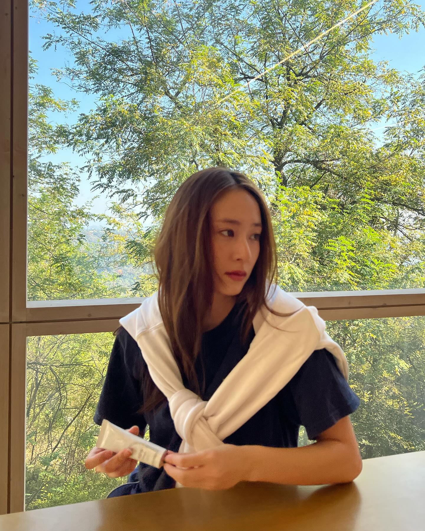 일교차 심할 땐☀️🩶가디건 어깨에 이미지3