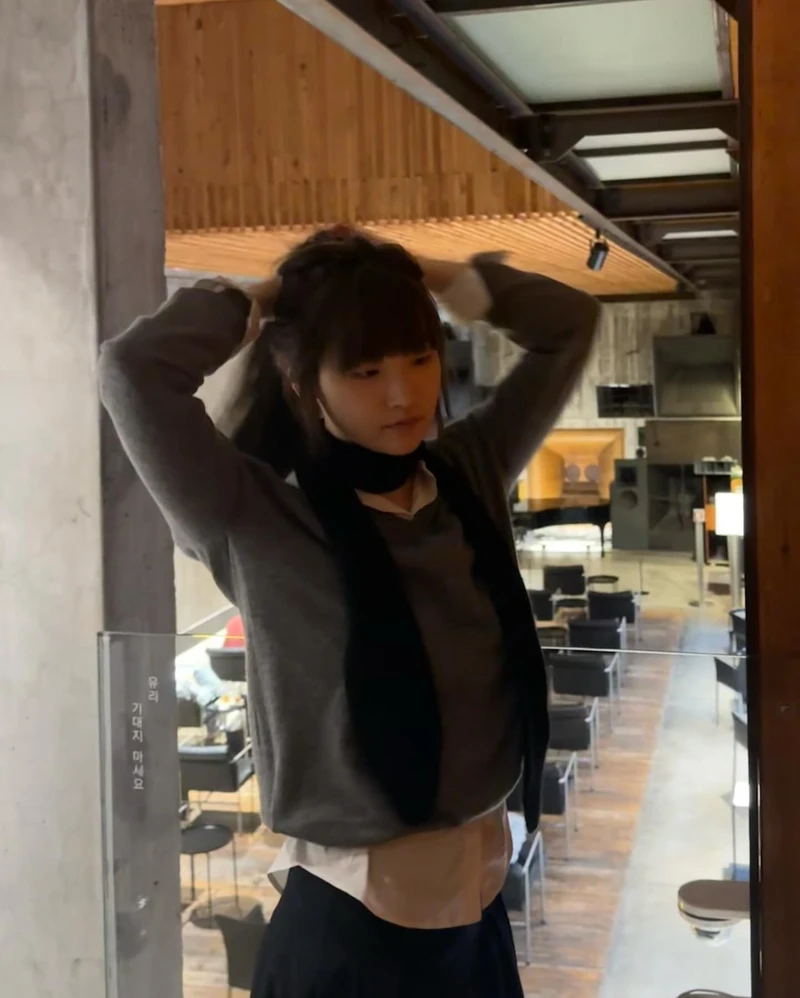 박소담의 드뮤어 공식🖤흰 or 검 이미지9