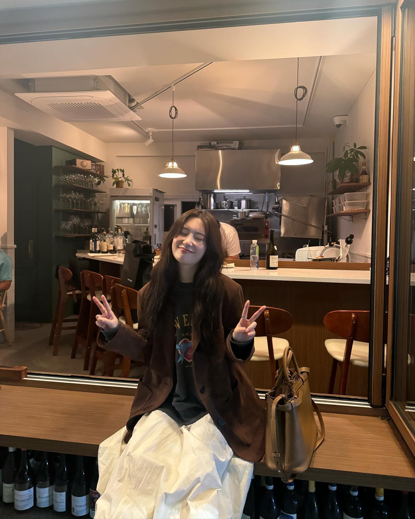 정채연의 코디 속 단골 컬러🤎🩶 이미지