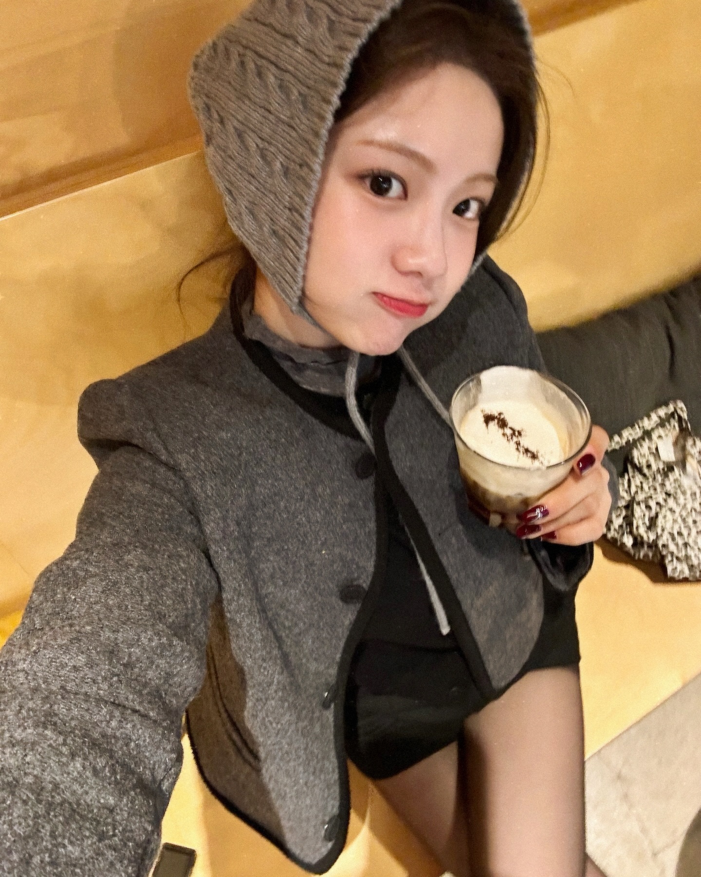 조아람이 머리에 쓴 이건 뭐지?🤔 이미지