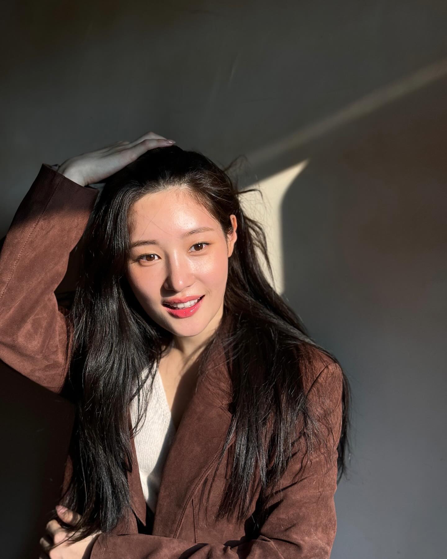 차가움과 따뜻함이 공존하는🩷핑크 블러셔 메이크업💋 이미지6