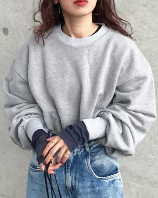 어디든 잘 어울려🩶그레이맨투맨 이미지
