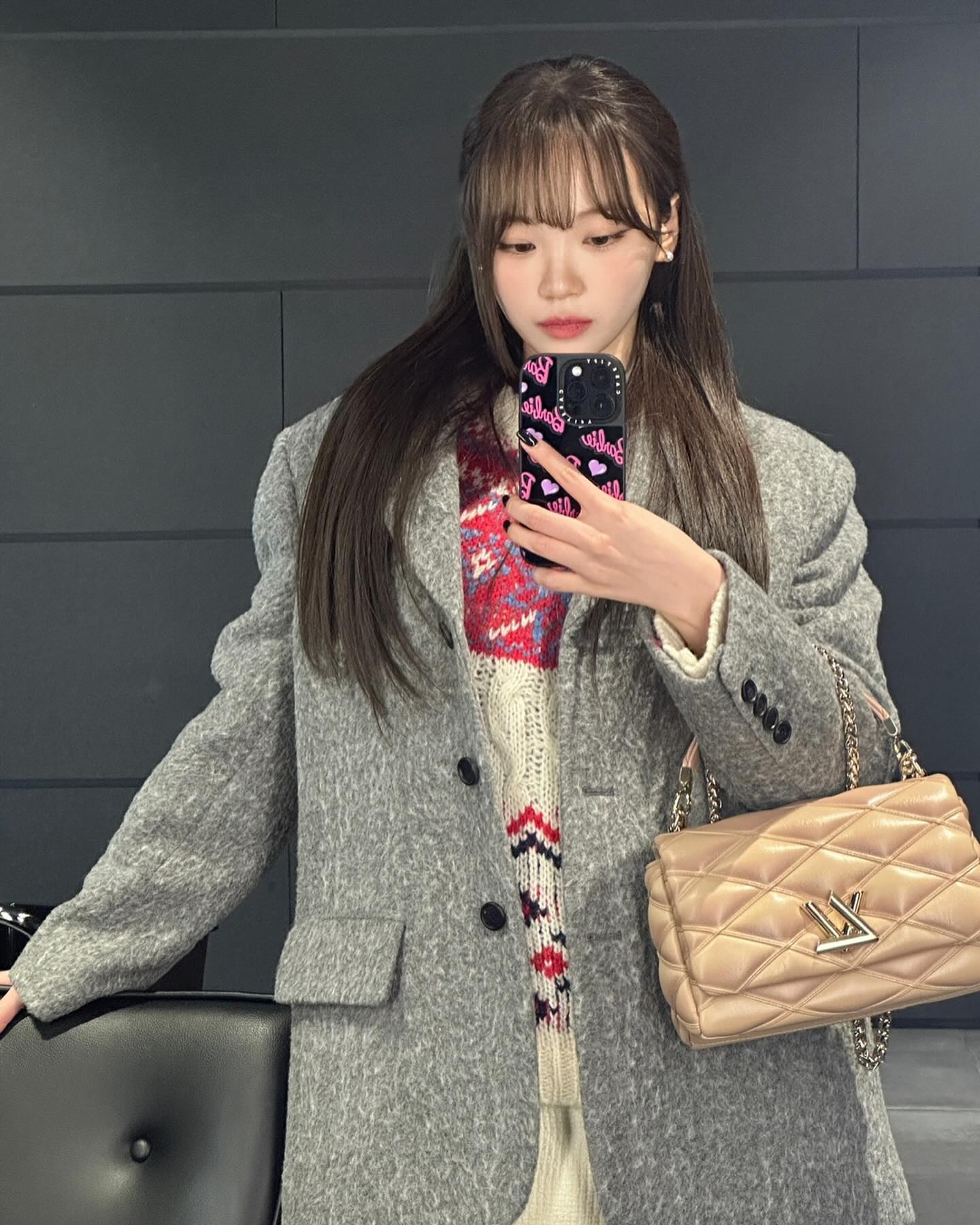 평생 입는 셀럽 애착 브랜드🖤
미니멀 아이템 맛집으로 유명한✨로우 클래식 이미지5