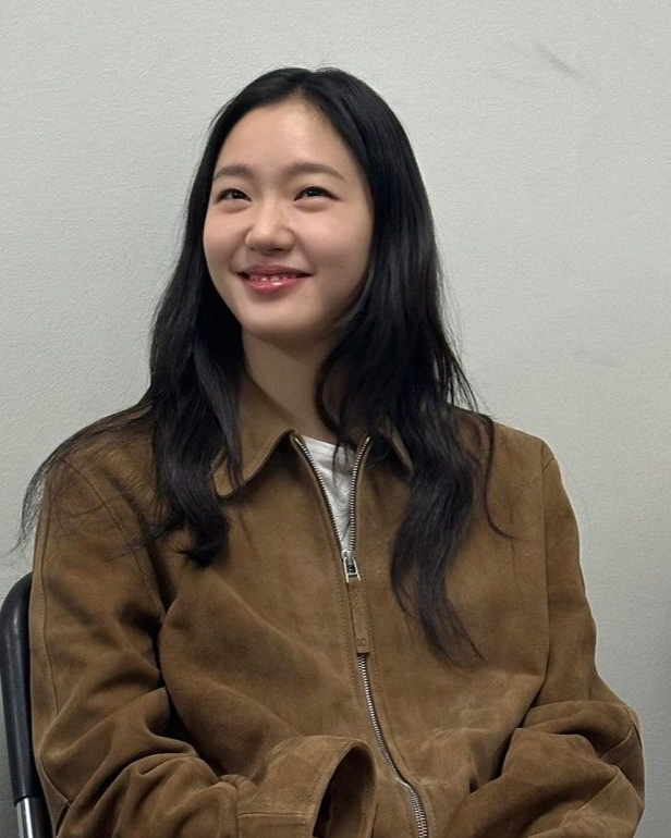 평생 입는 셀럽 애착 브랜드🖤
미니멀 아이템 맛집으로 유명한✨로우 클래식 이미지6
