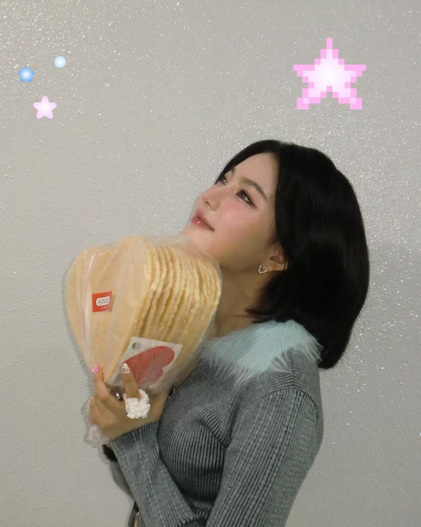이제부터 고백은 하트 뻥튀기로❤️
가운데 속만 파먹고 사진 찰-칵🤳🏻📸 이미지