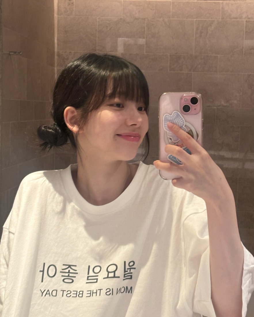 뽀용한 매력🫧민둥맨둥 민낯 이미지