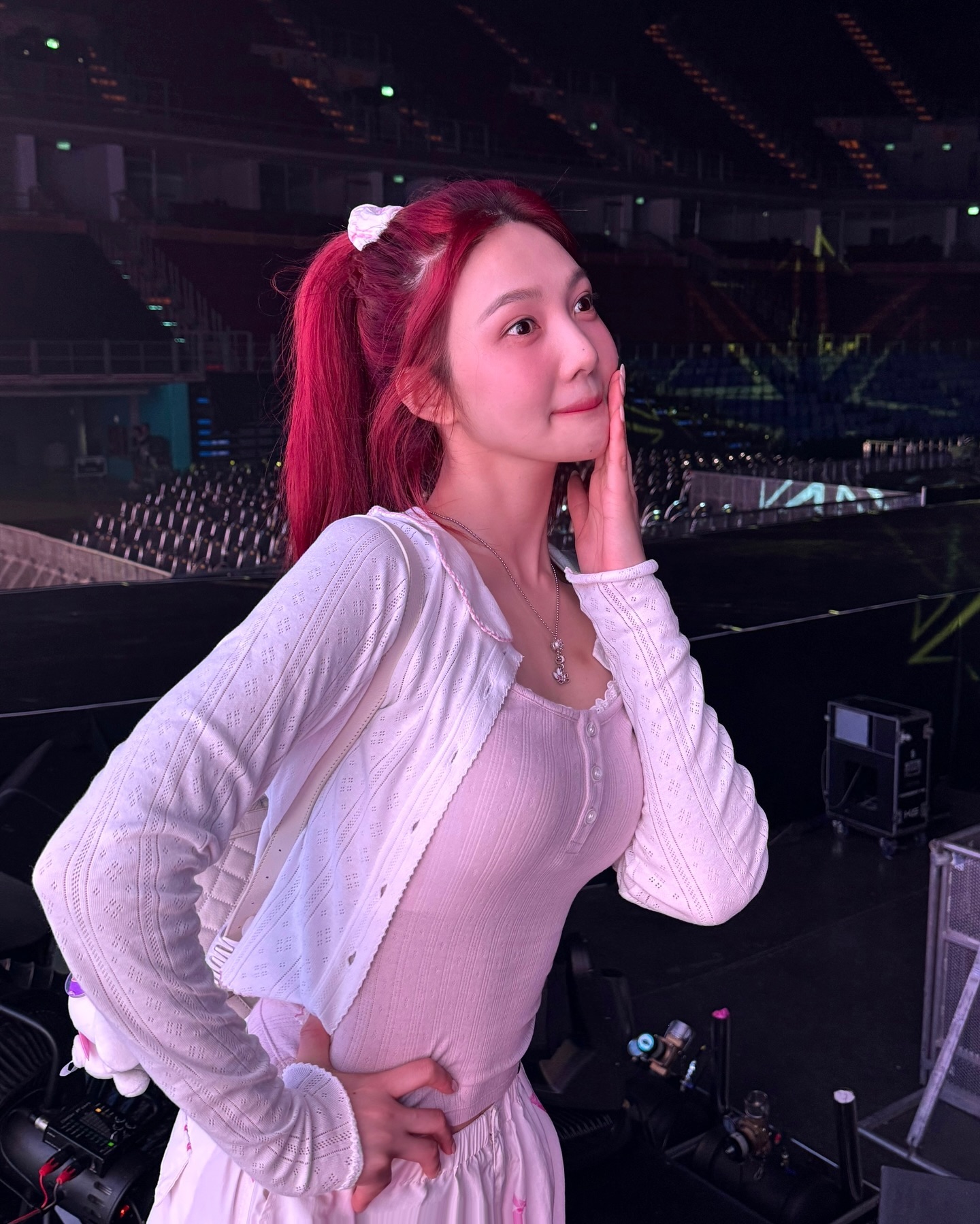 뽀용한 매력🫧민둥맨둥 민낯 이미지