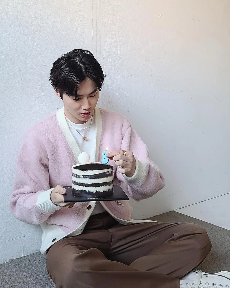 포인트 줄 땐 핑크니트🦩🧶 이미지6