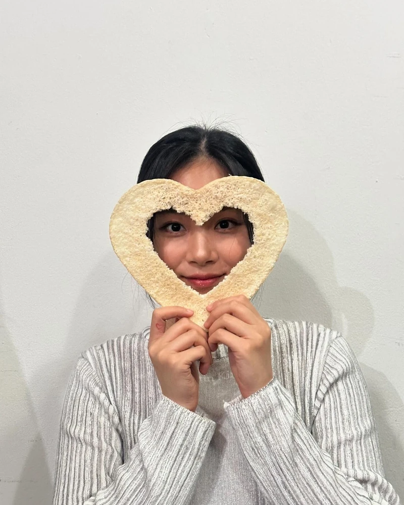이제부터 고백은 하트 뻥튀기로❤️
가운데 속만 파먹고 사진 찰-칵🤳🏻📸 이미지1