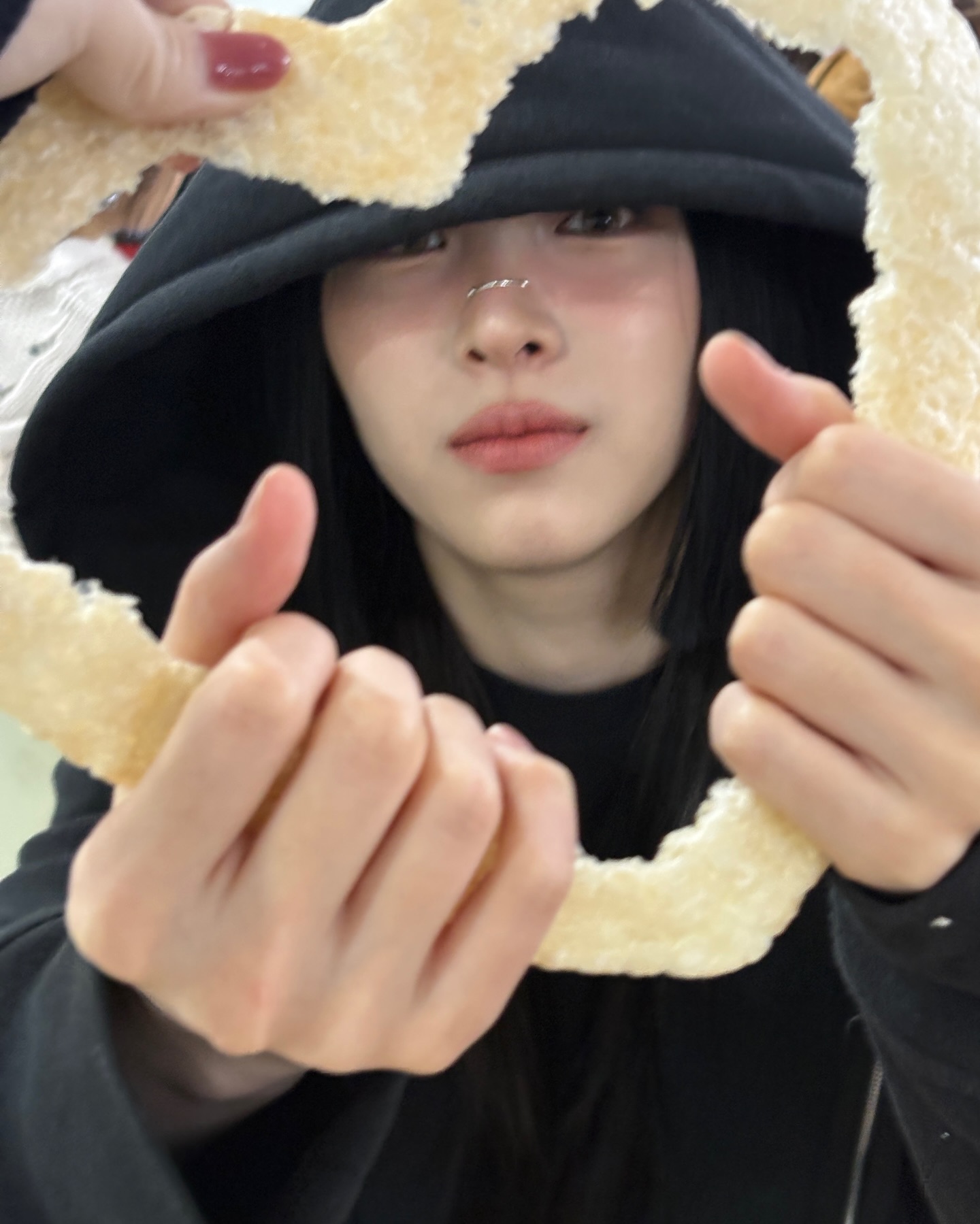 이제부터 고백은 하트 뻥튀기로❤️
가운데 속만 파먹고 사진 찰-칵🤳🏻📸 이미지2
