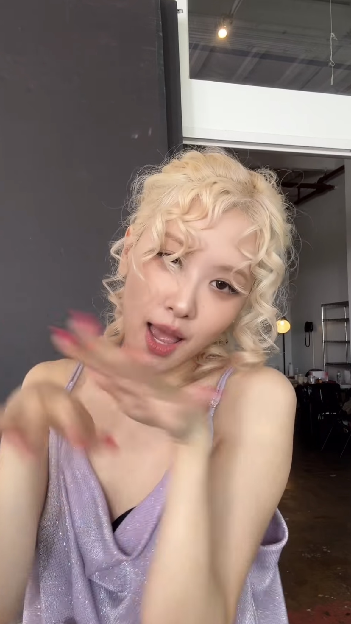 로제가~알려주는~네일~자랑✨
아파트 아파트 추면서 뉴 네일 자랑하기💅 이미지