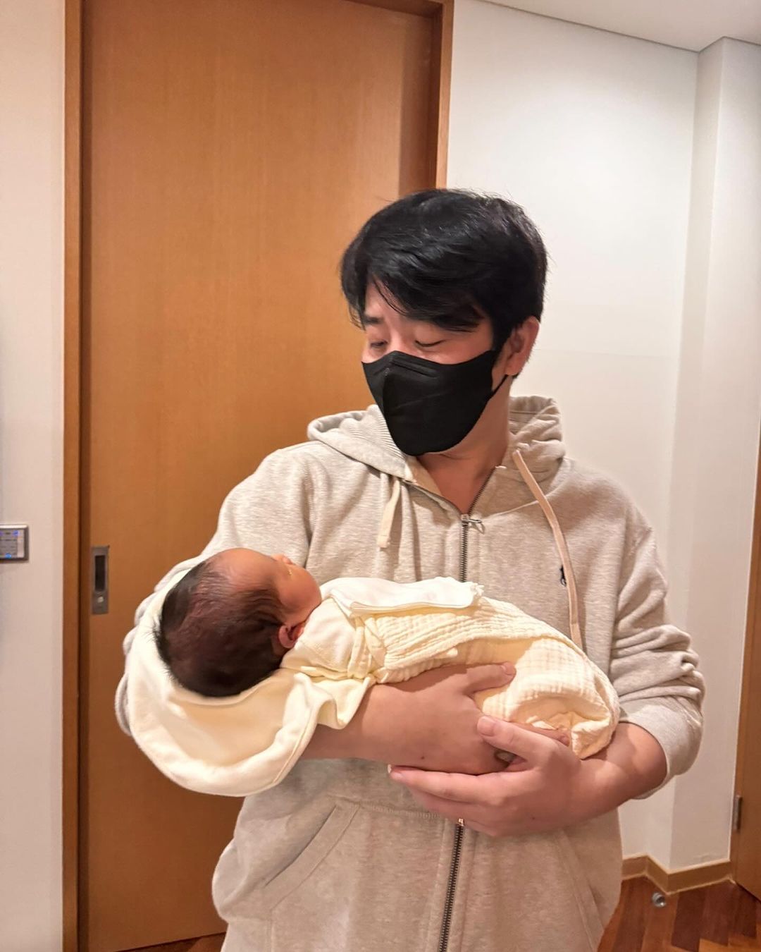 2세를 낳은 홍진호👶🏻
2세를 낳은 홍진호👶🏻 이미지