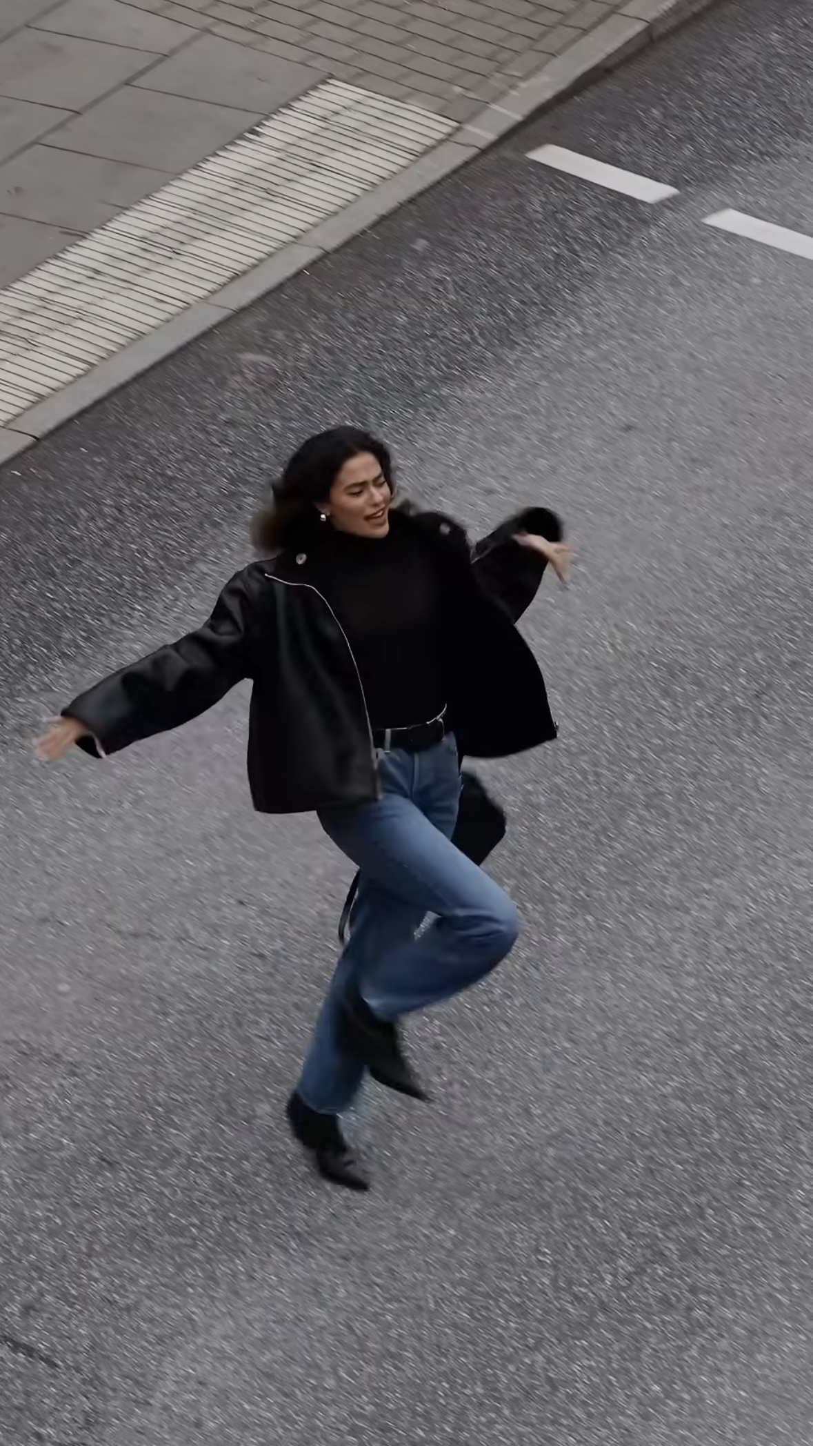 아싸 퇴근이다!!!!집 가자💃🏻🕺🏻 이미지