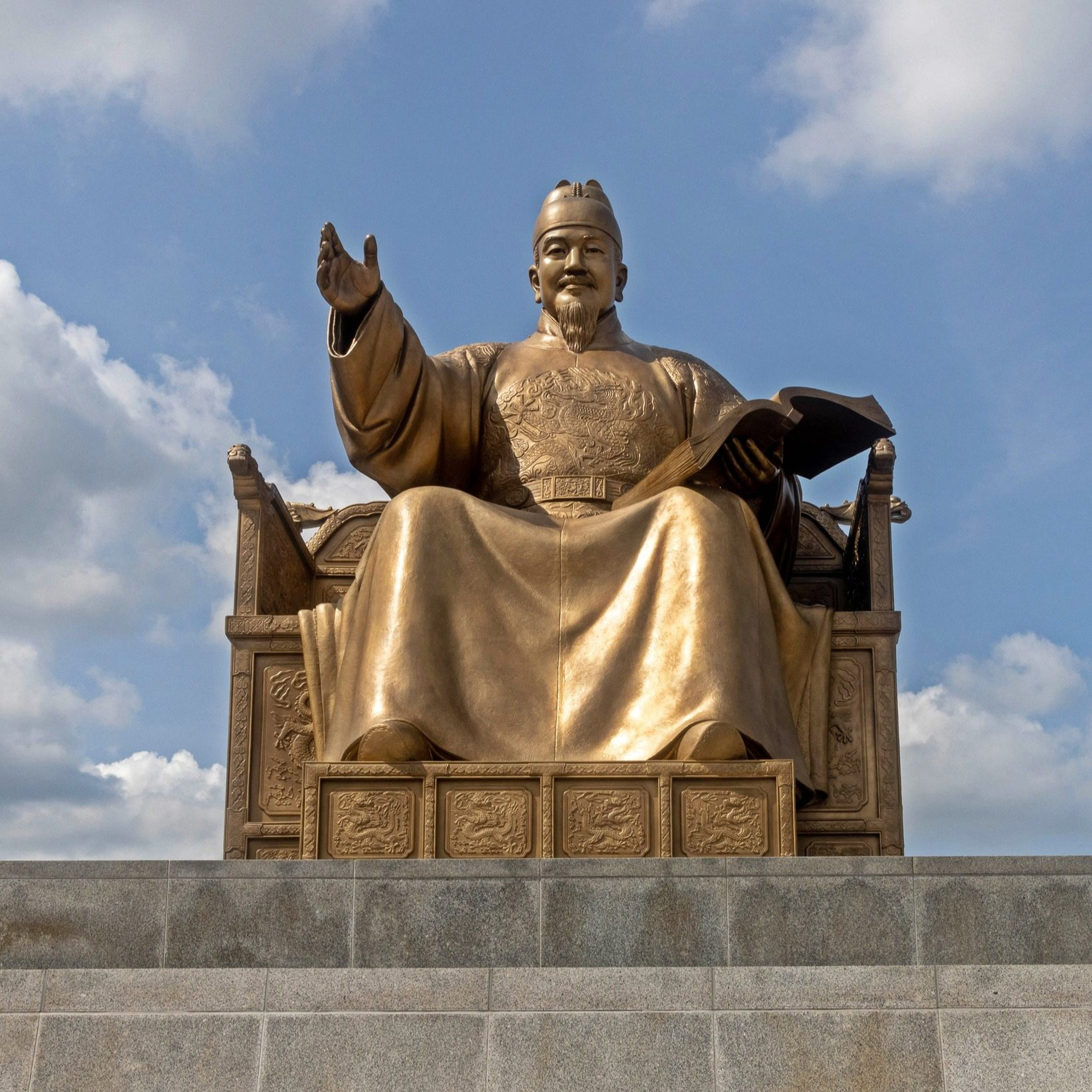 새롭게 지정된 국가기념일📆
앞으로 5월 15일 ‘세종대왕 나신 날’과 5월 27일 ‘우주항공의 날’이 새로운 국가기념일로 지정됩니다. ‘세종대왕 나신 날’은 세종대왕 탄신일(1397년 5월 15일)이고, ‘우주항공의 날’은 올해 5월 27일 우주항공청 개청일을 기준으로 우주항공에 대한 국민 관심을 높이기 위해 정한 날인데요. 공휴일은 아니지만 국가 기념을 기념하기 위해 다채로운 행사를 전개할 계획입니다. 이미지