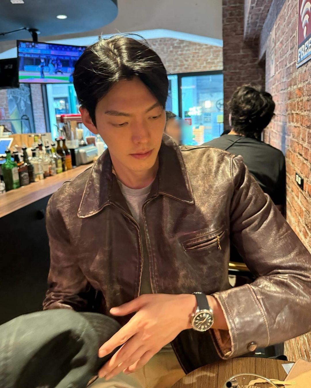 브라운 레더자켓이 제철🍂 이미지