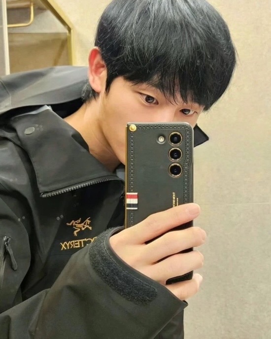 사람 홀리는 뼈다귀🦅 이미지8
