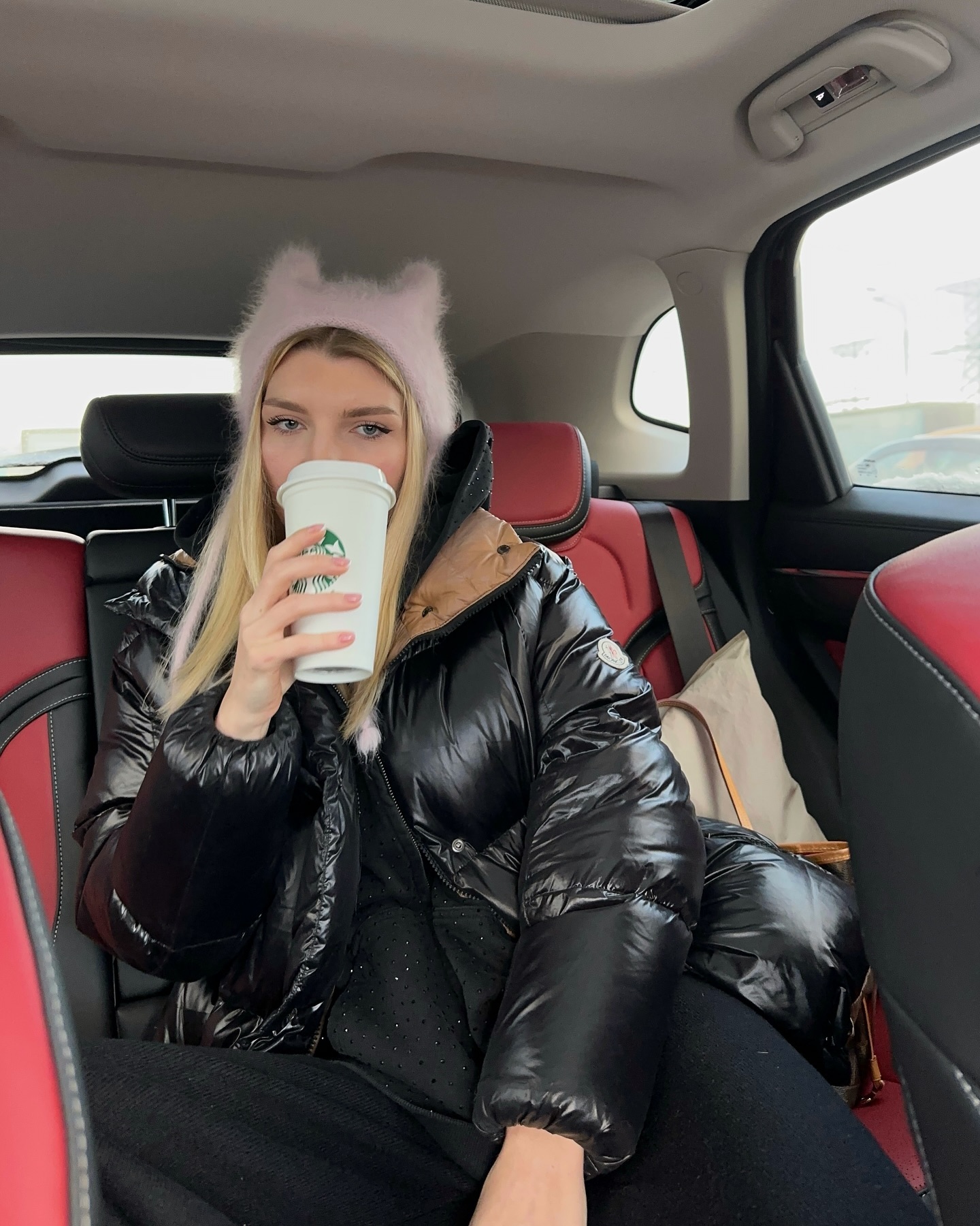 올겨울도 몽클 패딩 못잃어🖤 이미지7
