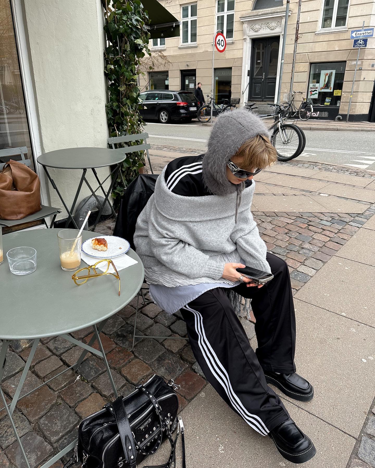 겨울에도 아디다스 포기못해🖤 이미지10