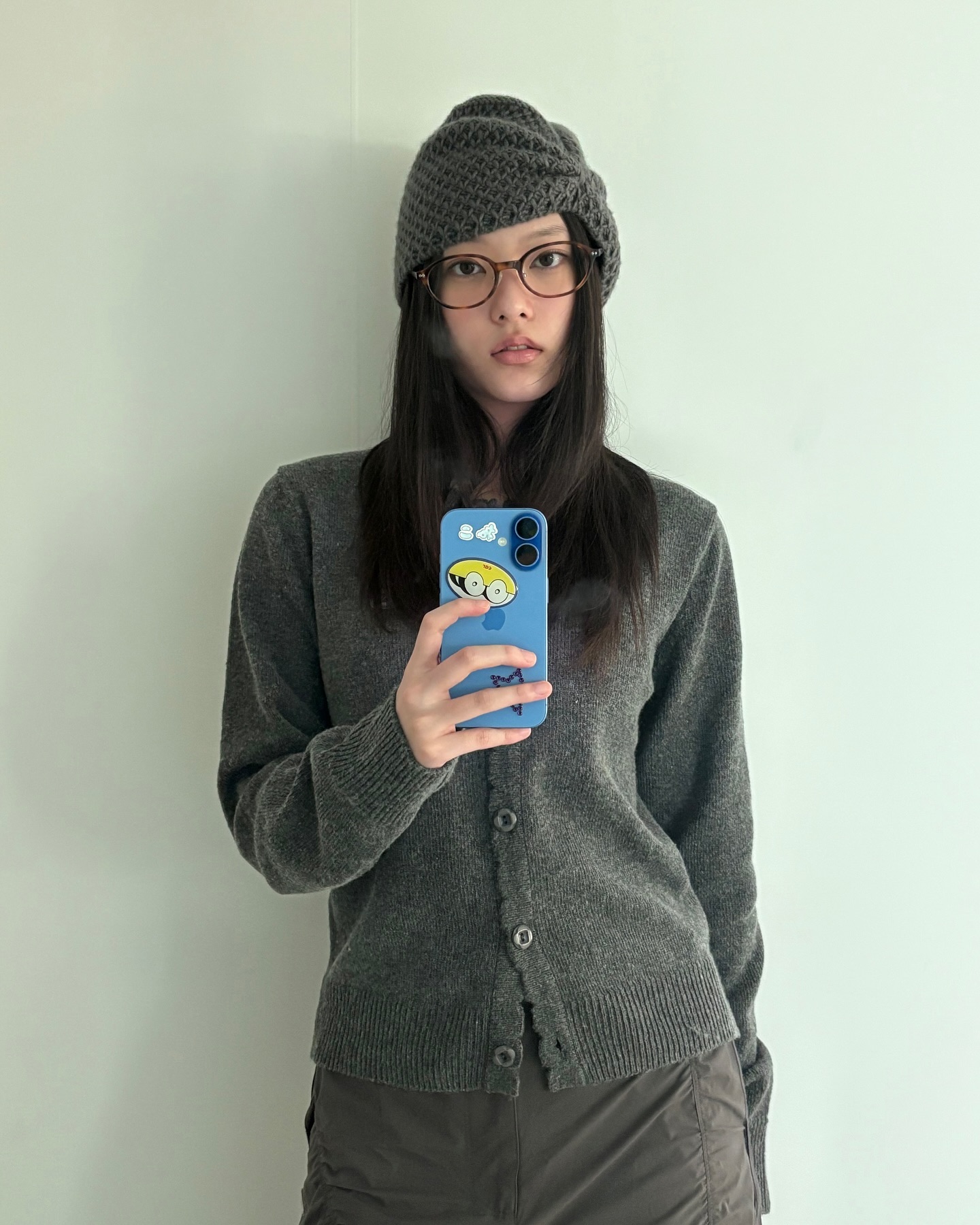 쓰기만 해도 트렌디한 요즘 핫템👓
동그란 레오파드 안경으로 힙한 무드 연출해봐🐆🖤 이미지1