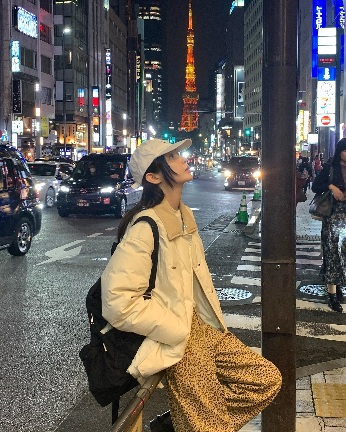 인형같은 강민경의 헤어 비밀💇‍♀️💕
옆머리 컷으로 얼굴을 더 작아 보이게✨ 이미지5