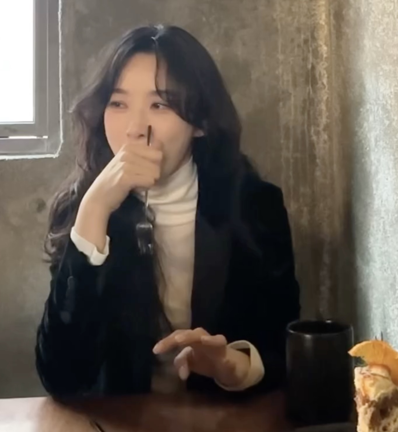 목폴라엔 깔끔한 자켓 입어주기🖤 이미지